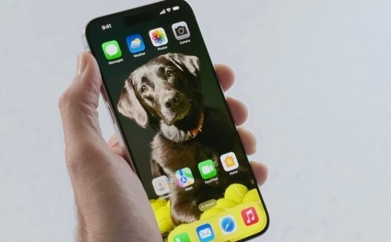 升级iOS 18后iPhone 15系列状况连连：显著续航缩水引用户热议